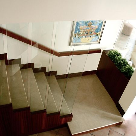 Hotel Esplanade Римини Экстерьер фото