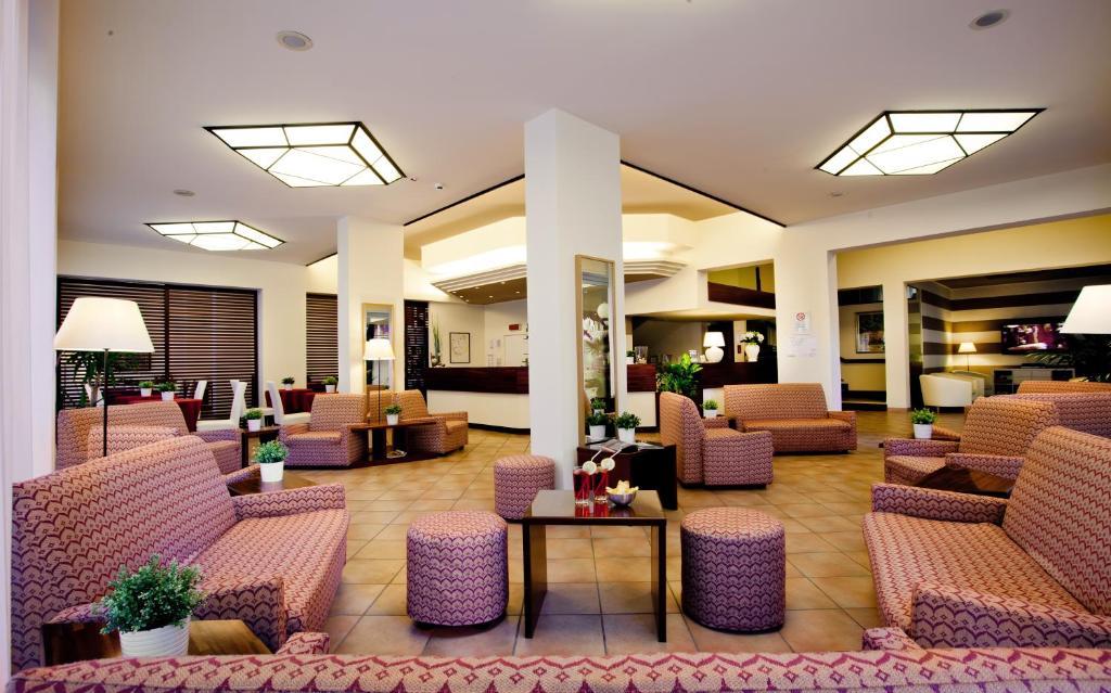 Hotel Esplanade Римини Экстерьер фото