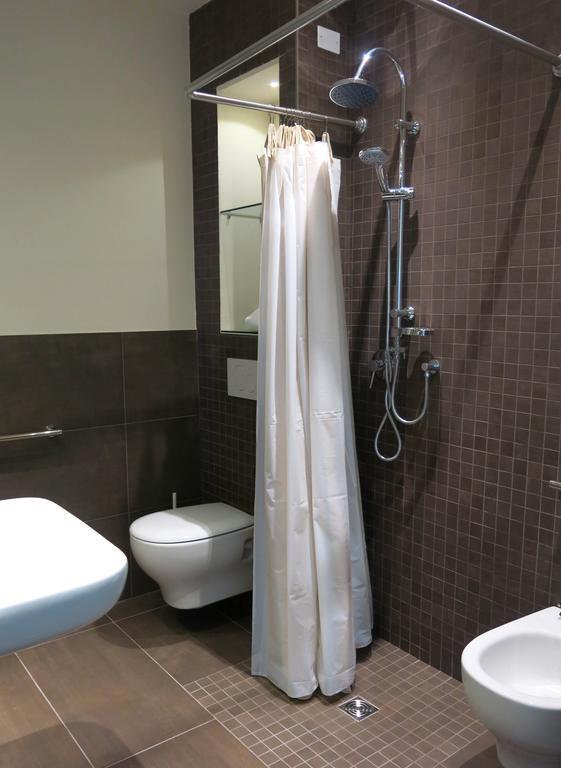 Hotel Esplanade Римини Номер фото